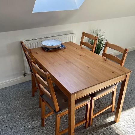 Swanage Holiday Penthouse Apartment, Moments From Beach And Town, On Site Parking, Fast Wifi, Sleeps Up To 6, Rated Exceptional Exterior foto
